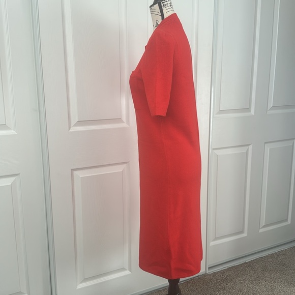 ST John Neiman Marcus Elegant Red Button-Down knit Dress - Picture 3 of 6